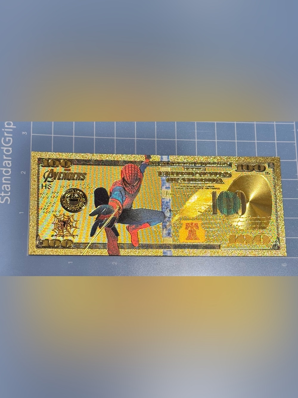 Spider-Man Holographic Gold Art Card - Red & Black Suit